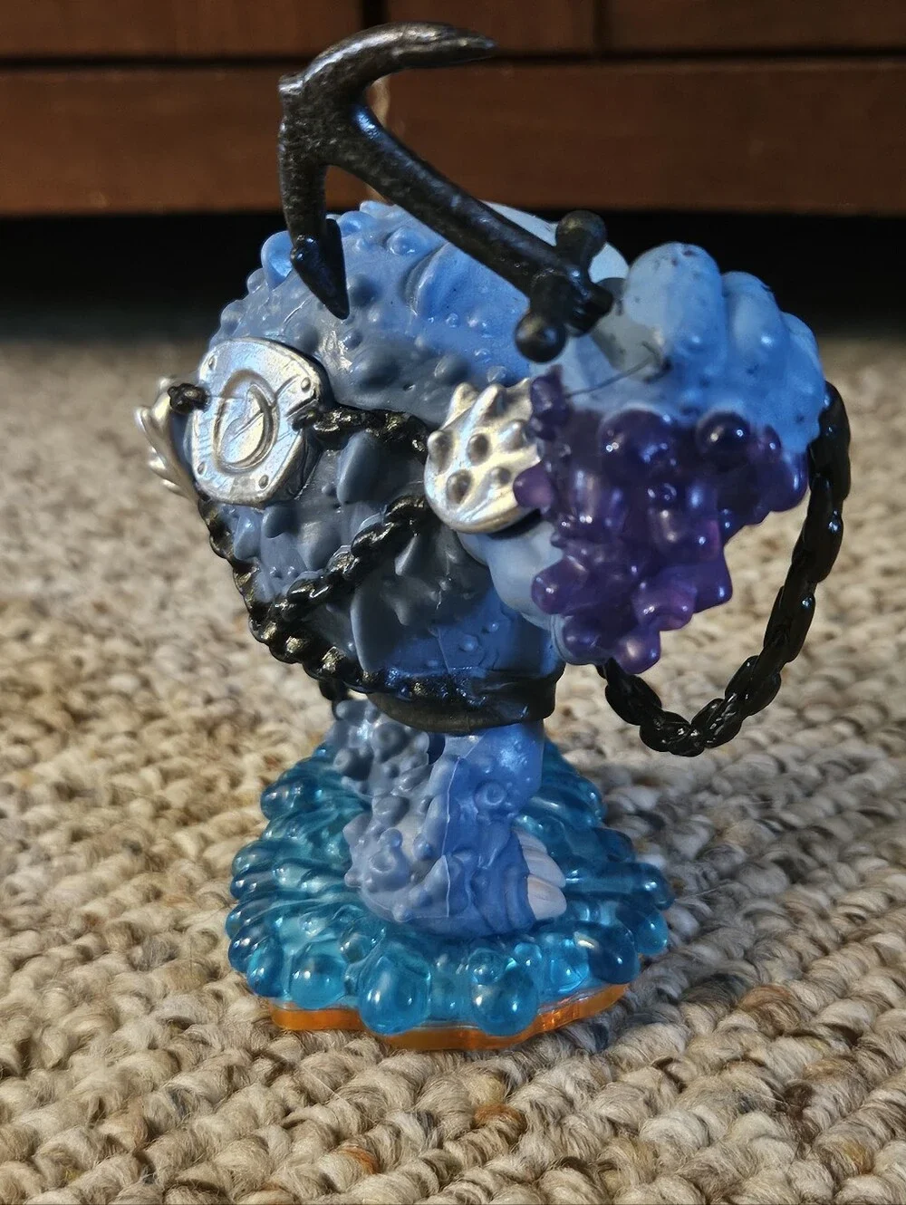 Skylanders Giants Thumpback With The Card